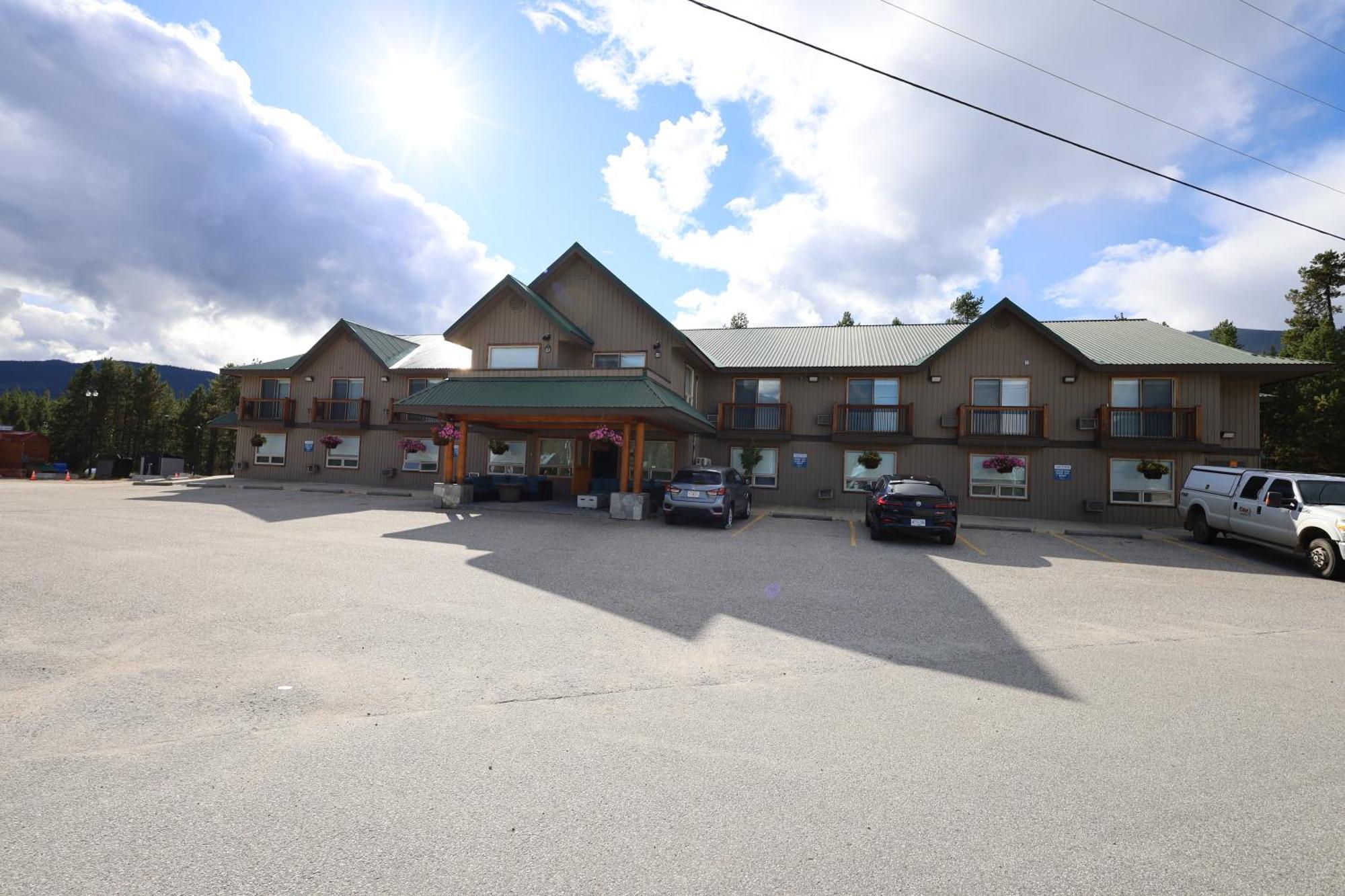 Glacier Mountain Lodge Blue River Bagian luar foto