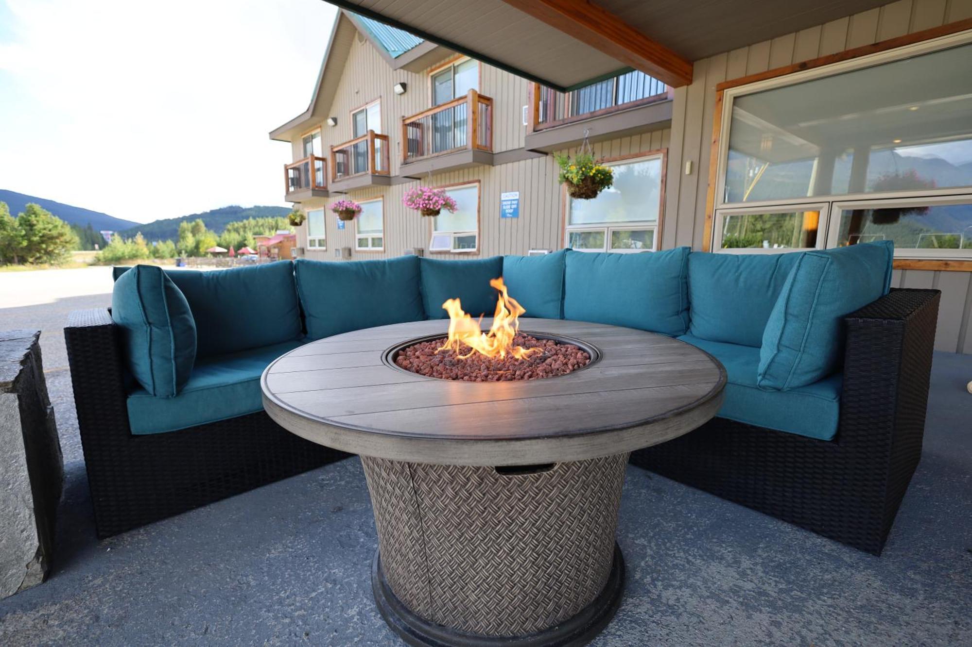 Glacier Mountain Lodge Blue River Bagian luar foto