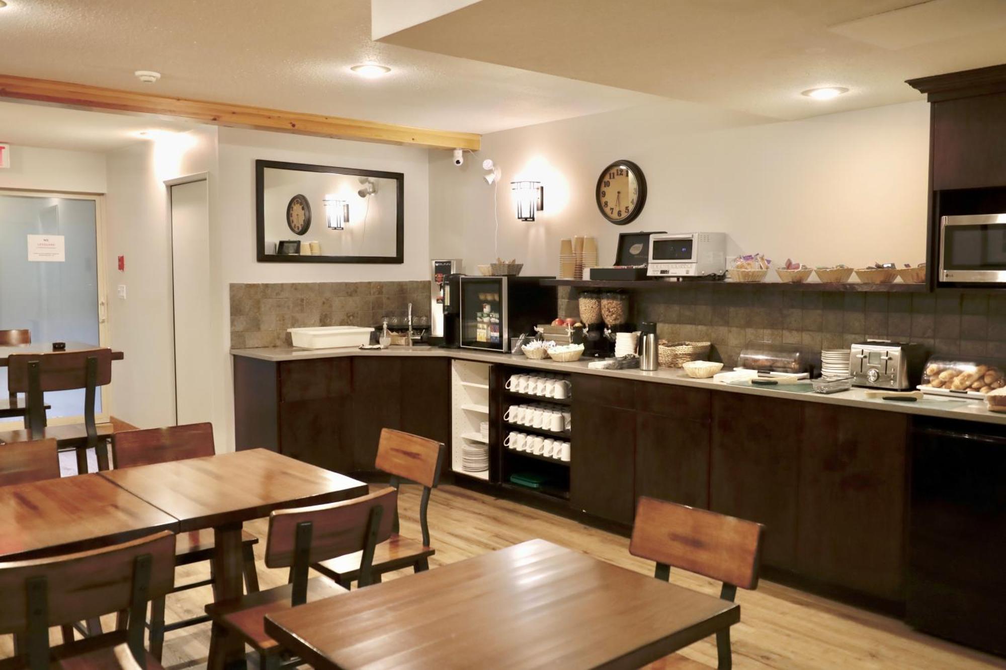 Glacier Mountain Lodge Blue River Bagian luar foto